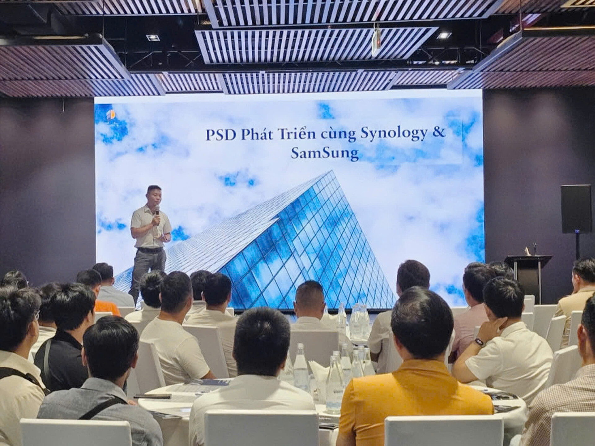 ông Nguyễn Văn Hòa – Trưởng phòng Kinh doanh IT PSD